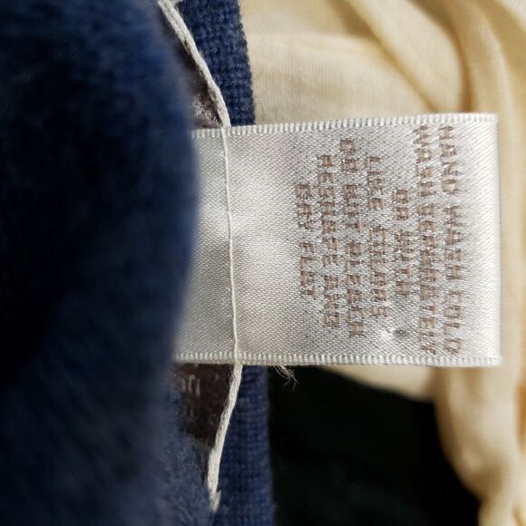 Sarah Spencer merino wool Henley style sweater - Picture 2 of 8